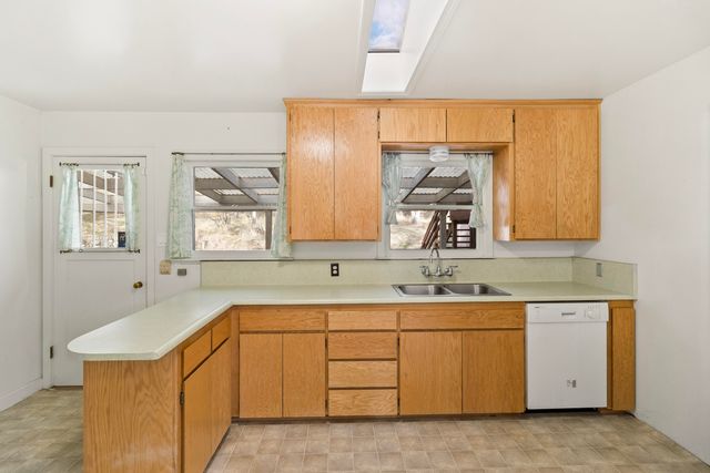 970 Branstetter Lane, Redding, CA 96001
