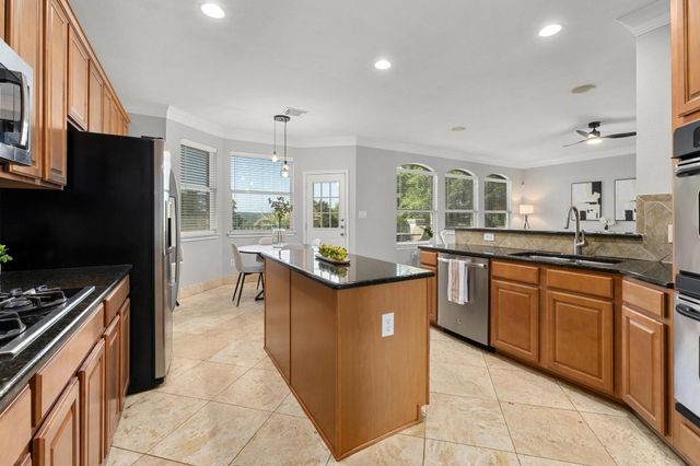 6611 Yaupon Dr, Austin, TX 78759