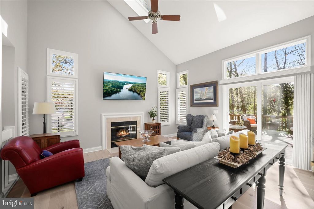 Image 5 of property listing at 2804 PENNYPOND LN N, Annapolis, MD 21401