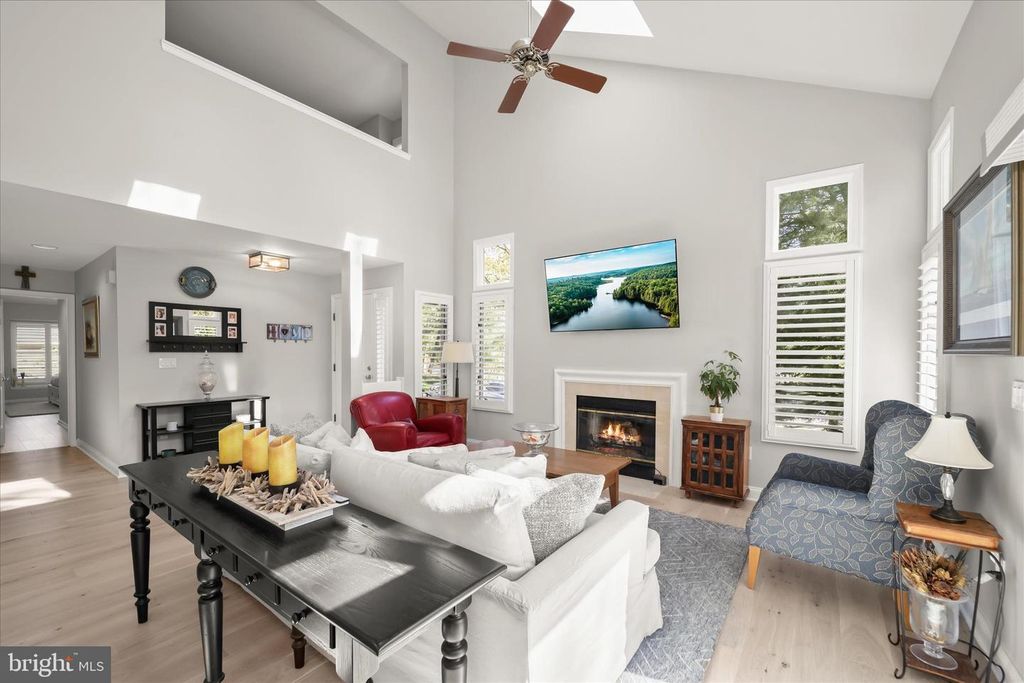 Image 7 of property listing at 2804 PENNYPOND LN N, Annapolis, MD 21401