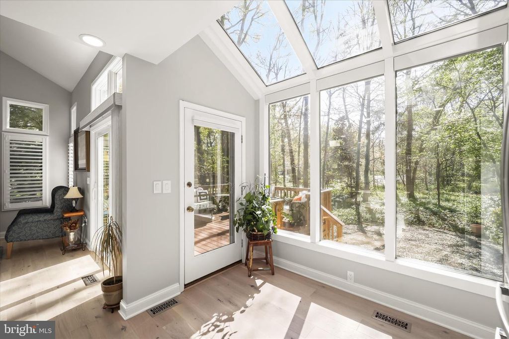 Image 20 of property listing at 2804 PENNYPOND LN N, Annapolis, MD 21401