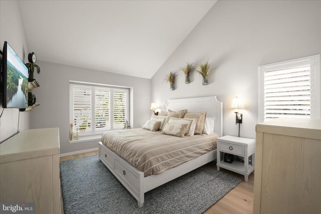 Image 22 of property listing at 2804 PENNYPOND LN N, Annapolis, MD 21401