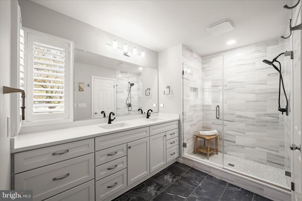 Image 26 of property listing at 2804 PENNYPOND LN N, Annapolis, MD 21401