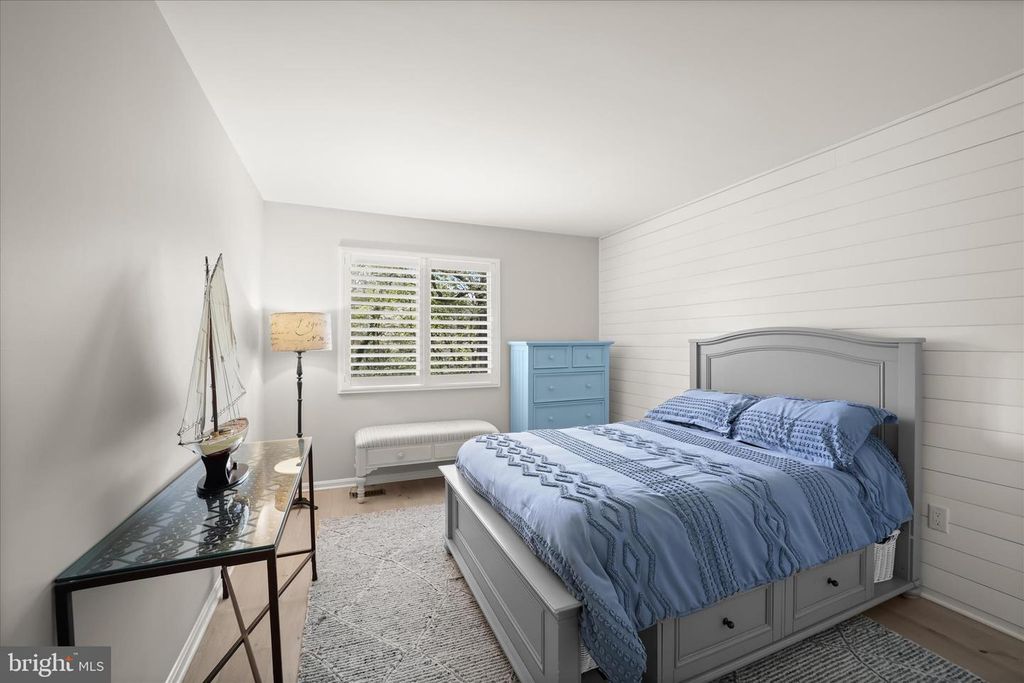 Image 28 of property listing at 2804 PENNYPOND LN N, Annapolis, MD 21401