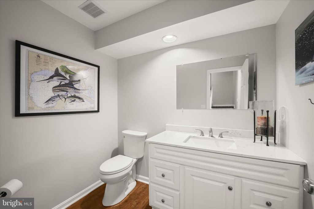 Image 40 of property listing at 2804 PENNYPOND LN N, Annapolis, MD 21401