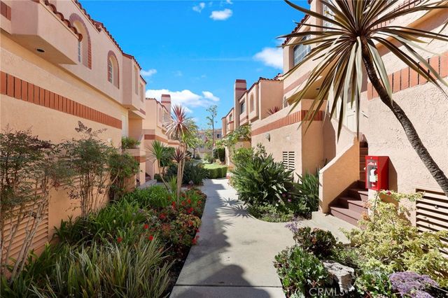3101 Plaza Del Amo 36, Torrance, CA 90503