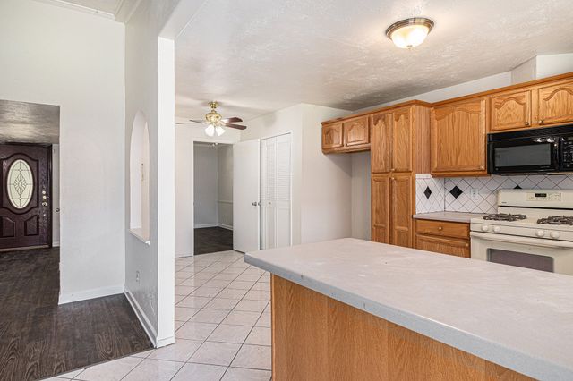 1814 Addington Drive, Carrollton, TX 75007