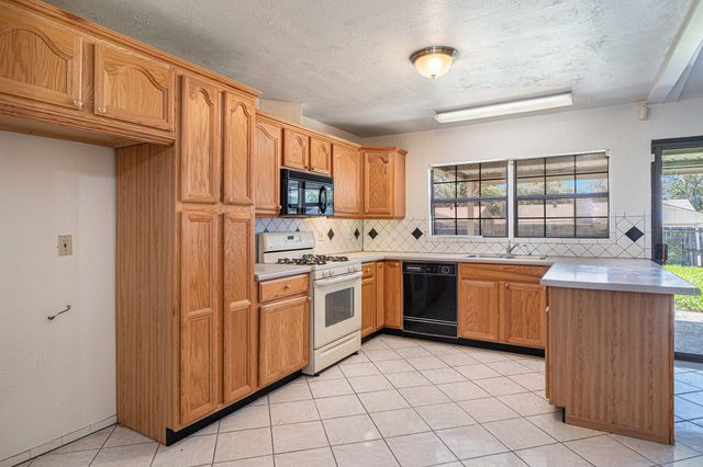 1814 Addington Drive, Carrollton, TX 75007