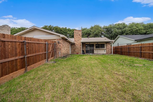 1814 Addington Drive, Carrollton, TX 75007