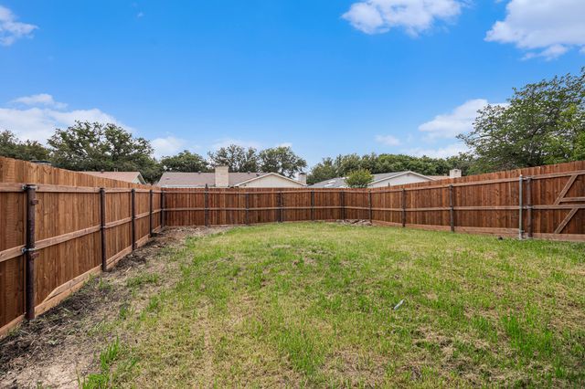 1814 Addington Drive, Carrollton, TX 75007