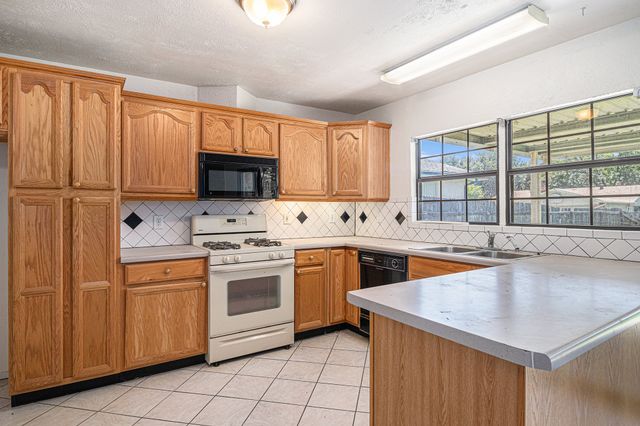 1814 Addington Drive, Carrollton, TX 75007