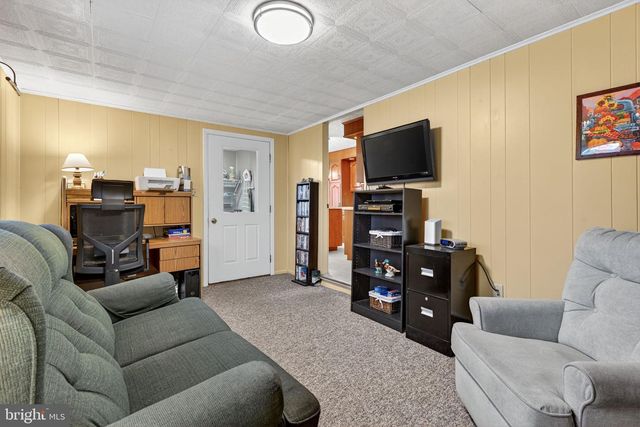 336 MEMORIAL BLVD, Newmanstown, PA 17073