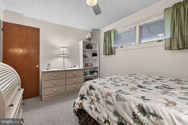 336 MEMORIAL BLVD, Newmanstown, PA 17073