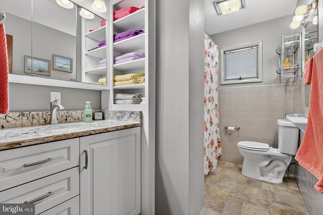 336 MEMORIAL BLVD, Newmanstown, PA 17073