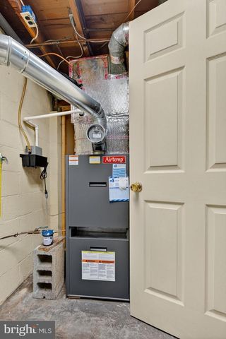 336 MEMORIAL BLVD, Newmanstown, PA 17073