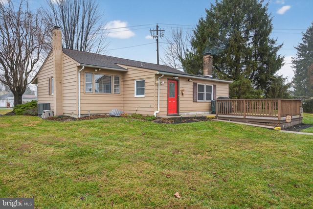 336 MEMORIAL BLVD, Newmanstown, PA 17073