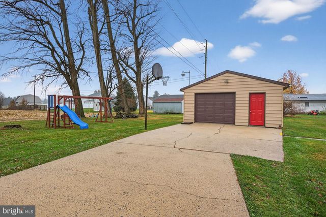 336 MEMORIAL BLVD, Newmanstown, PA 17073