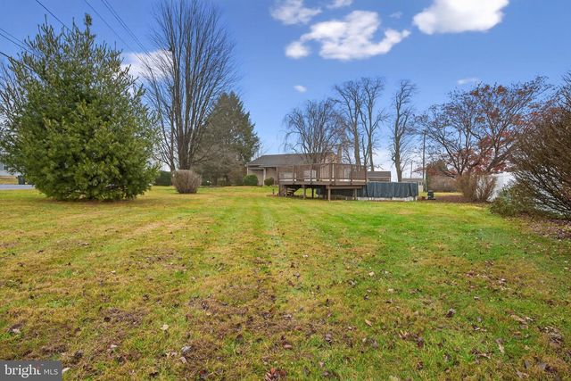 336 MEMORIAL BLVD, Newmanstown, PA 17073