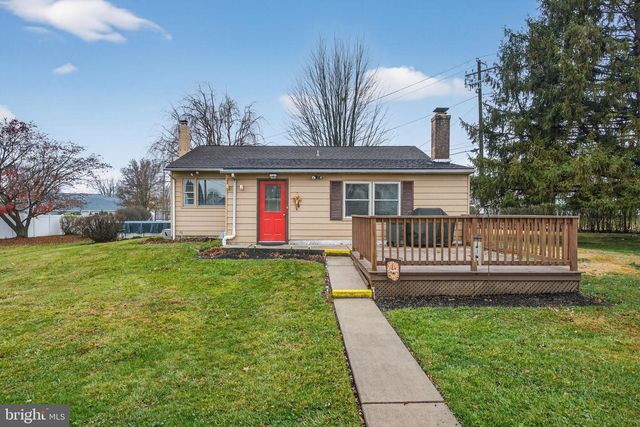 336 MEMORIAL BLVD, Newmanstown, PA 17073