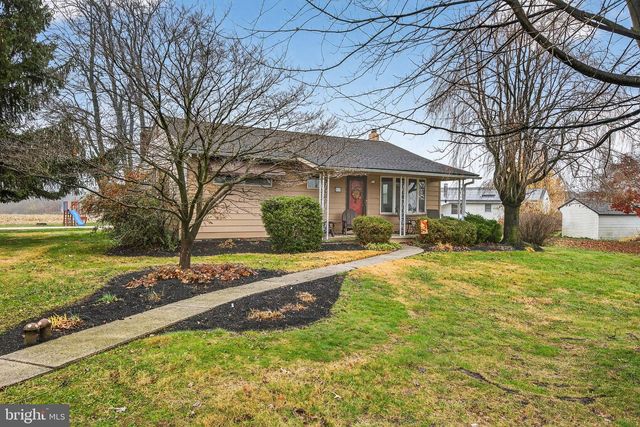 336 MEMORIAL BLVD, Newmanstown, PA 17073