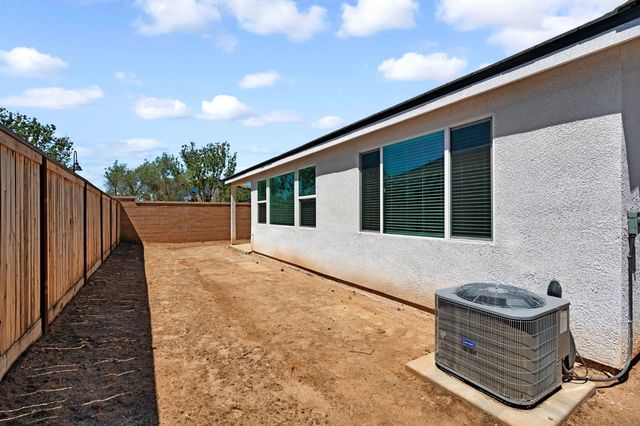 3921 Buttercup Road, Madera, CA 93636