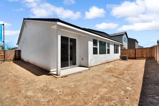 3921 Buttercup Road, Madera, CA 93636