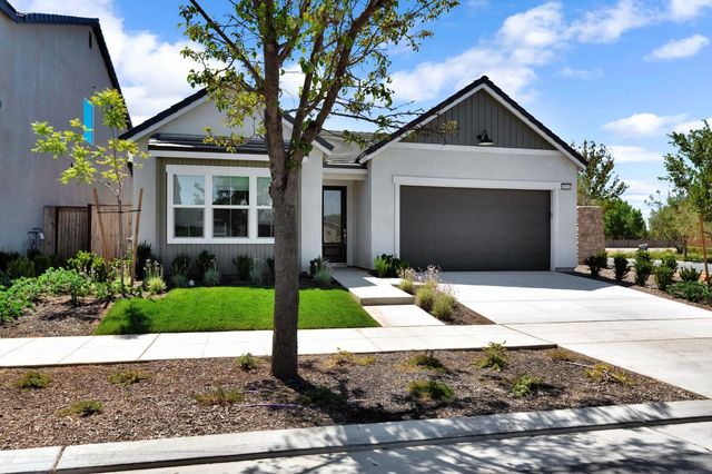 3921 Buttercup Road, Madera, CA 93636