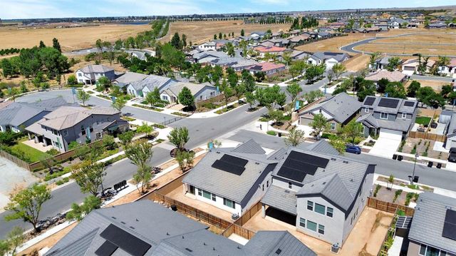 3921 Buttercup Road, Madera, CA 93636