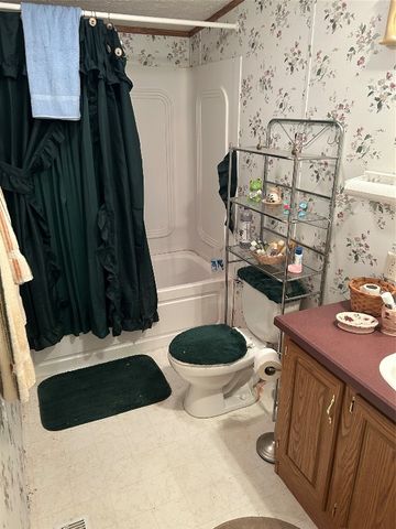 1765 WYANDOTT Drive, Espyville, PA 16424