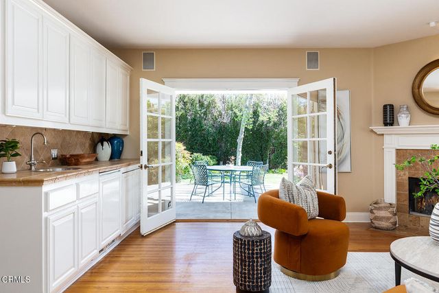 1220 Wentworth Avenue, Pasadena, CA 91106