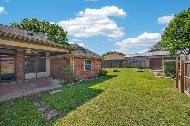 301 Raintree Drive, Highland Village, TX 75077