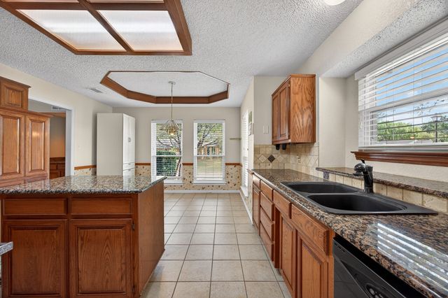 301 Raintree Drive, Highland Village, TX 75077