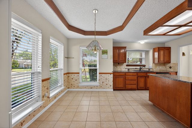 301 Raintree Drive, Highland Village, TX 75077