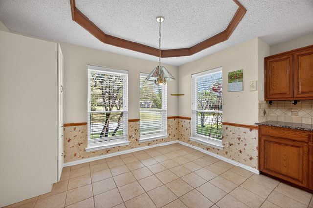 301 Raintree Drive, Highland Village, TX 75077