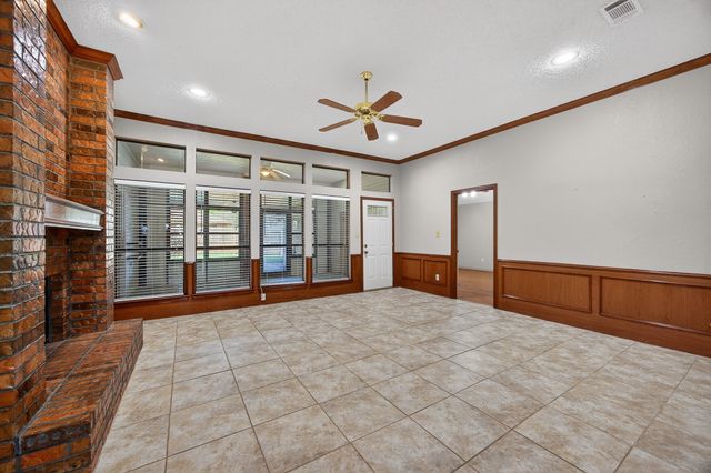 301 Raintree Drive, Highland Village, TX 75077