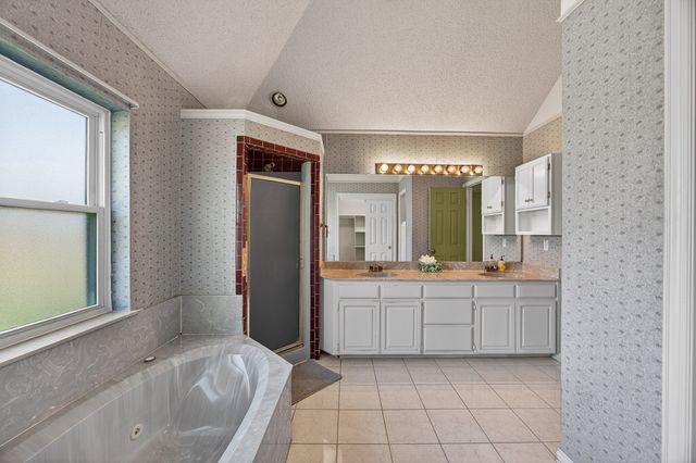 301 Raintree Drive, Highland Village, TX 75077