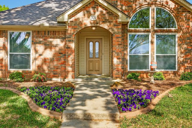 301 Raintree Drive, Highland Village, TX 75077