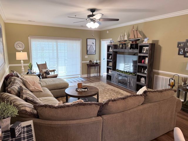4882 Luster Leaf Cir Apt 101, Myrtle Beach, SC 29577