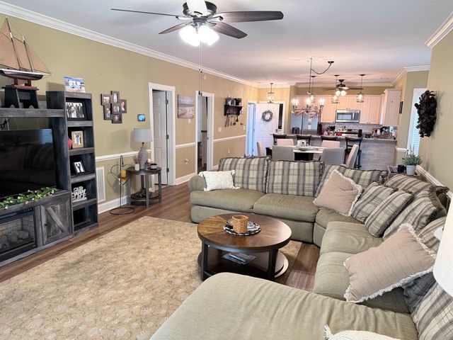 4882 Luster Leaf Cir Apt 101, Myrtle Beach, SC 29577