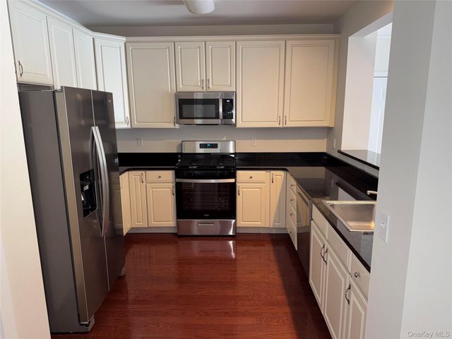 614 Saratoga Lane, Fishkill, NY 12524
