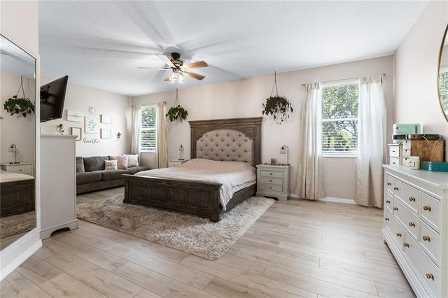 2298 HANNAH WAY N, Dunedin, FL 34698
