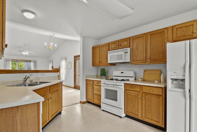 1 Daytona Beach Drive, Madison, WI 53719