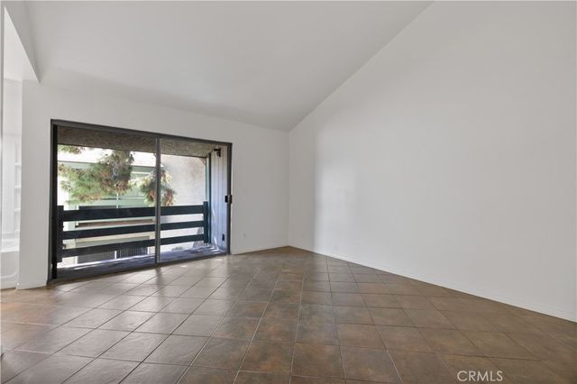 7550 Zombar 11, Van Nuys, CA 91406