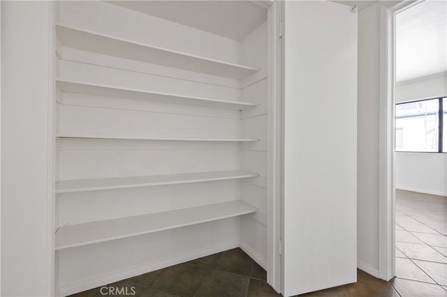 7550 Zombar 11, Van Nuys, CA 91406