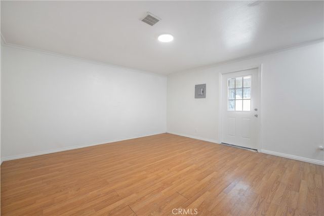 7550 Zombar 11, Van Nuys, CA 91406