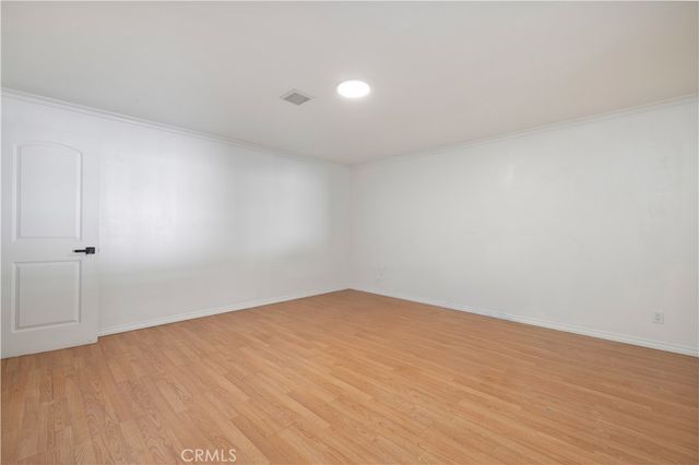 7550 Zombar 11, Van Nuys, CA 91406