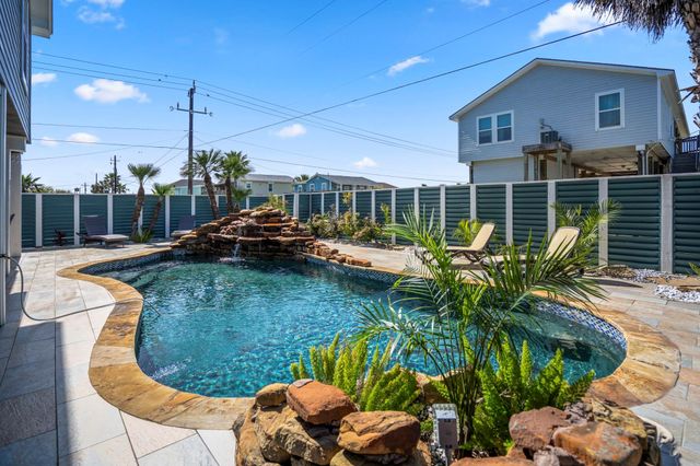 16544 John Silver Road, Jamaica Beach, TX 77554