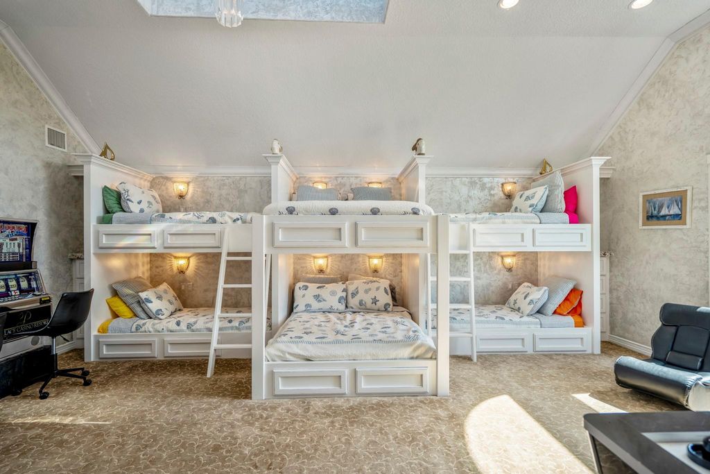 16544 John Silver Road, Jamaica Beach, TX 77554