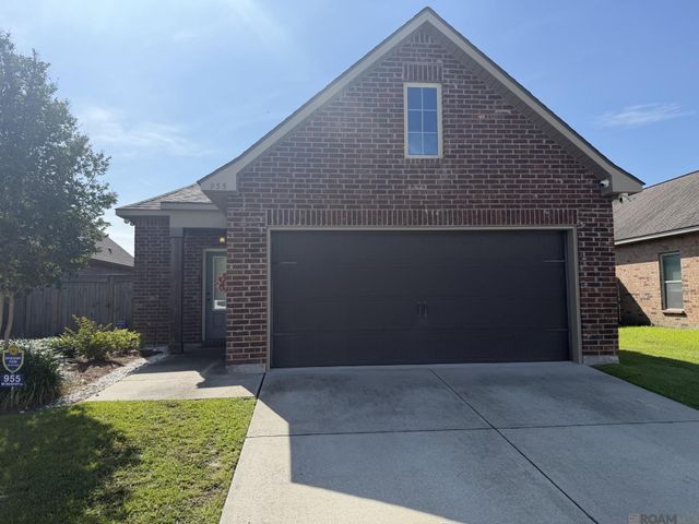 955 Shadow Bluff Dr, Baton Rouge, LA 70820