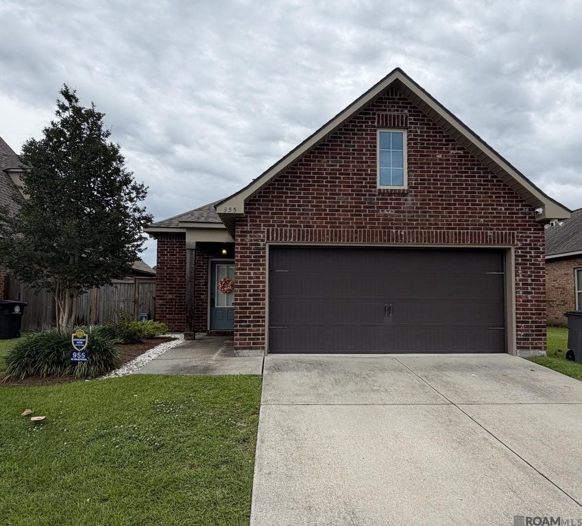 955 Shadow Bluff Dr, Baton Rouge, LA 70820